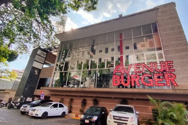 1. Avenue Burger fachada