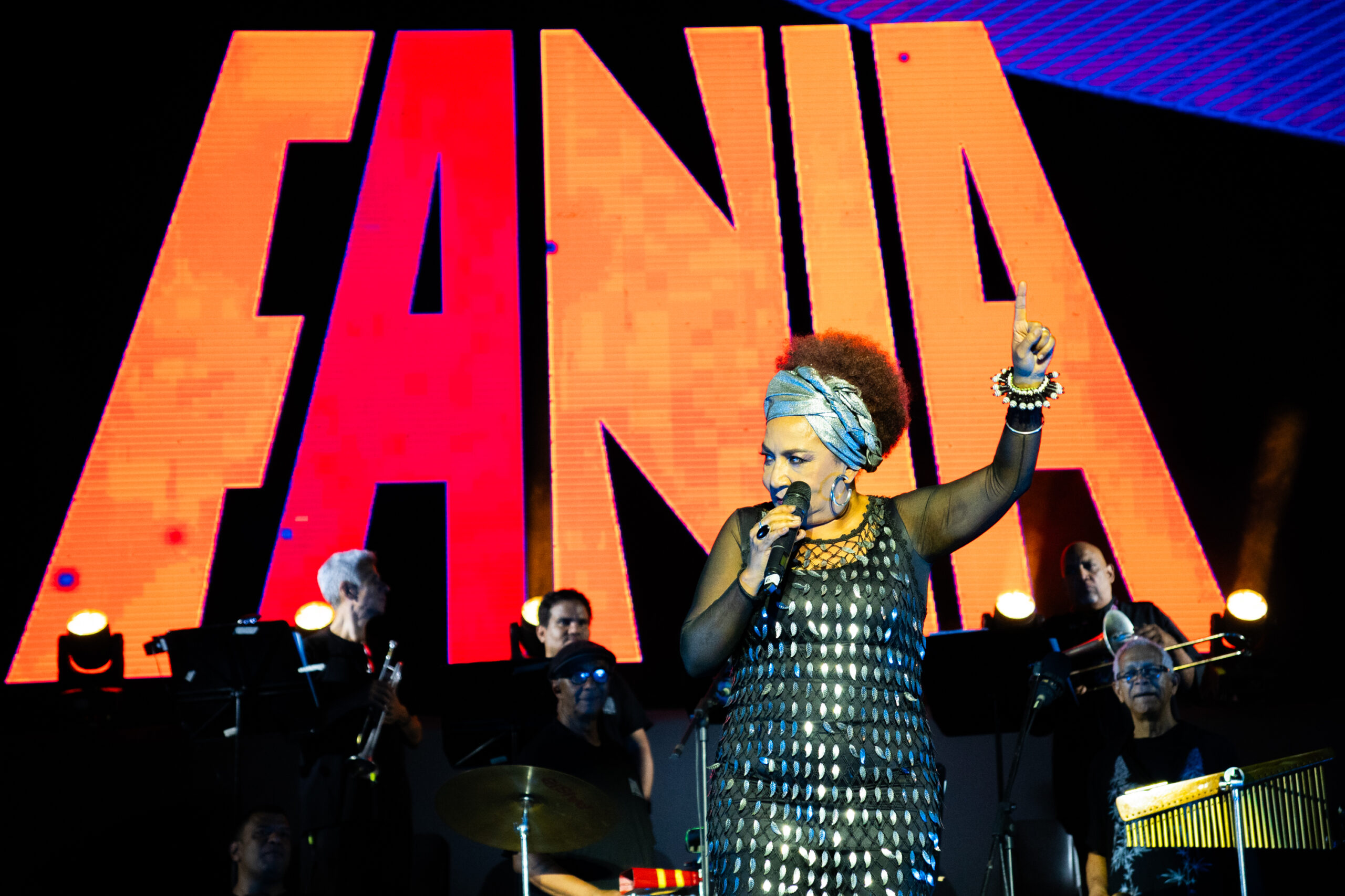 TrinaMedina 151224 6 scaled