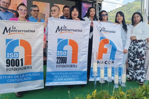 FOTO La Montserratina se convierte en la primera empresa venezolana de alimentos en obtener una triple certificacion de calidad inocuidad y HACCP