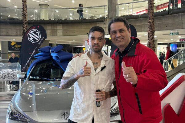 Foto del ganador del carro 0KM