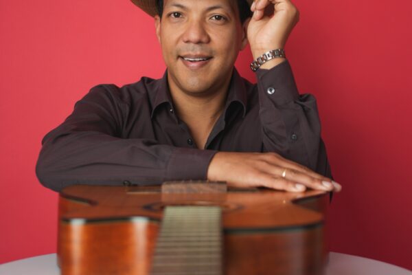 Facetune 08 12 2023 00 16 59