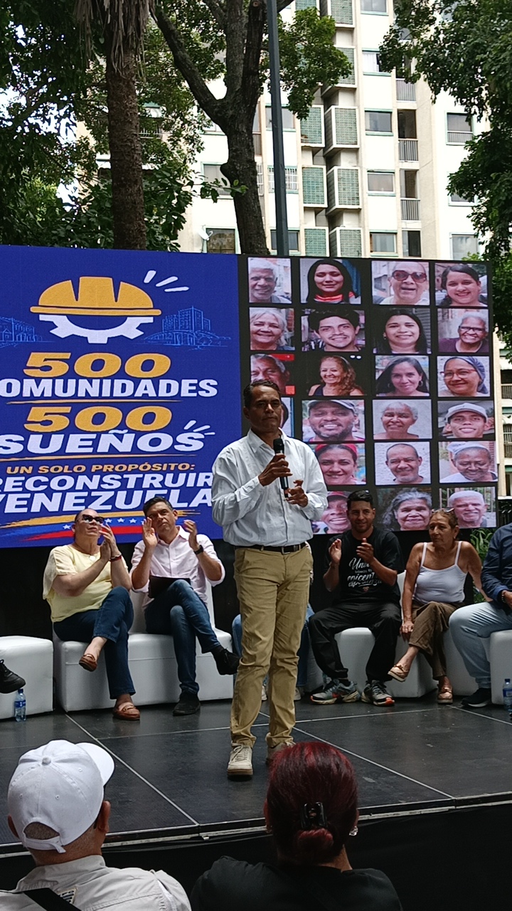 Vicente Páez consolida la reconstrucción del municipio Sucre desde las bases y en profunda unidad nacional 3 IMG 20260922 WA0007