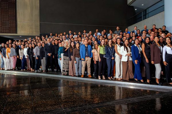R4 corporativo grupal junio 2026
